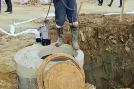 На стройплощадках Санкт-Петербурга активно применяются наши переносные  дренажные насосы